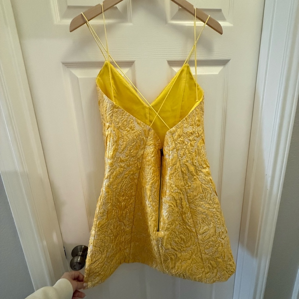 Alice + Olivia Yellow Floral Mini Dress NWT - Picture 5 of 9